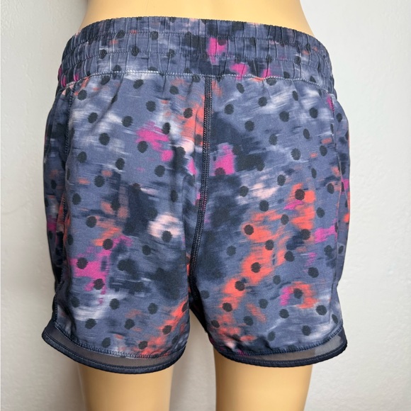 Lululemon Super Squad Shorts Size 10  Windy Blooms Plum Violet Blue 2.5" Lined - Picture 2 of 9
